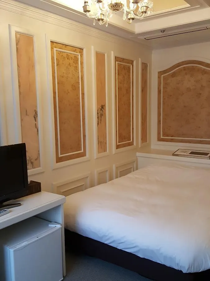 Royal Hotel Shinokubo Tokyo 2*,